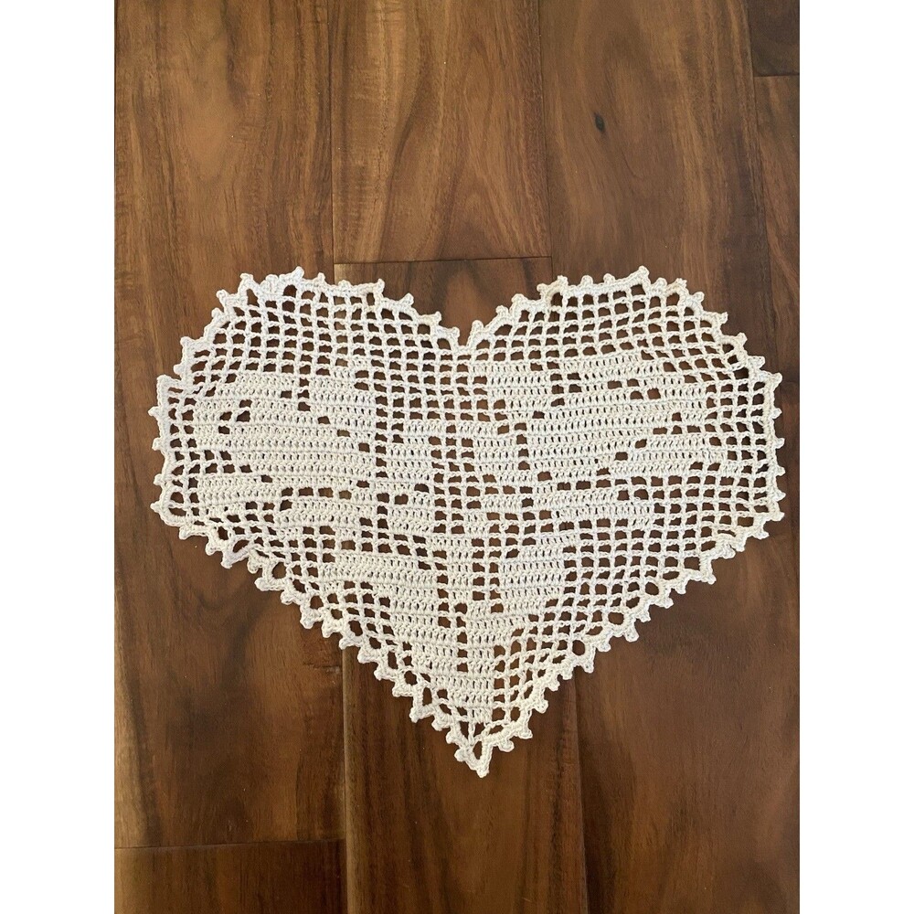 Vintage Handmade Crochet White Rose Heart Shape Filet Doily